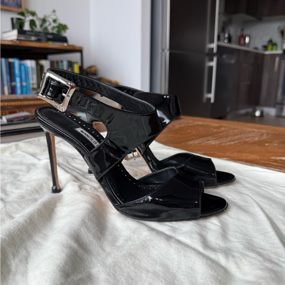 Manolo Blahnik - Black Patent Leather Stiletto Heels with Ankle Buckle